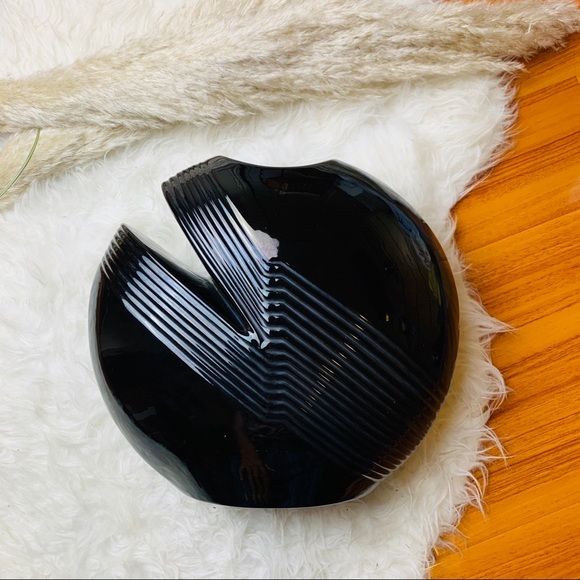 Vintage Black Round Art Decor Vase Home Decor - Picture 2 of 11